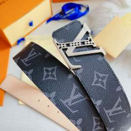 Picture of Louis Vuitton Belts _SKUfw138371146fw